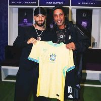 Maluma demostró su amor por Ronaldinho