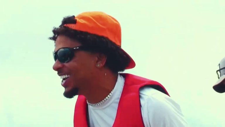 Ozuna Ft. Beéle y Ovy On The Drums – Enemigos (Official Video)