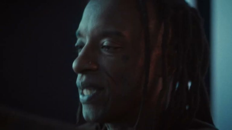 Reke estrenó el vídeo musical de la canción titulada “S.L.Q.C” el cual forma parte de su nuevo álbum “Corona De Espinas”